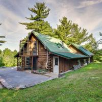 Charming Wellesley Island Cabin Near State Parks, hotel near Maxson Airfield - AXB, Collins Landing
