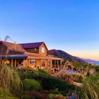 Wild Weka Eco Stay - Off-Grid 4WD Recommended, hotel u gradu Waimarie