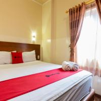 RedDoorz near Halim Perdanakusuma 3, hotel cerca de Aeropuerto Halim Perdanakusuma - HLP, Yakarta