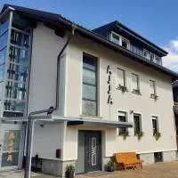 Apartma AJJA、シェンチュルのホテル