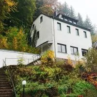 Ferienwohnung Haus Schöneck, hotel sa Schönecken