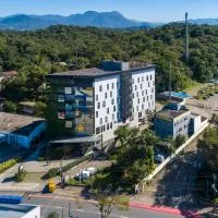 Naalt Hotel Joinville, hotel v destinaci Joinville