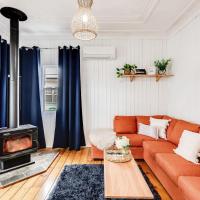 Cheerful, Cosy Cottage - Near Rose Garden!, hotel near Toowoomba City Aerodrome - TWB, Toowoomba