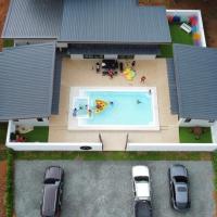 Pool Villa at Salak โรงแรมใกล้Trat Airport - TDXในBan Chum Saeng