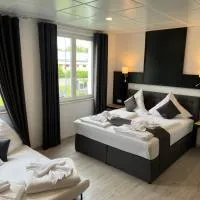 Yebs Hotel، فندق في غنزبرغ