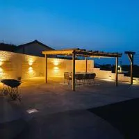 Casa da Fonte - Alojamento Local com Jacuzzi, khách sạn ở Nordeste