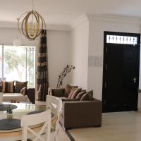 Luxury house directly on the beach, hotell i Bizerte