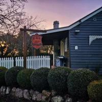 Peg Cottage, hotel near Launceston Airport - LST, Evandale