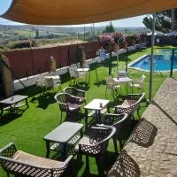 Camping las Catalinas, Hotel in Ríolobos