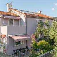 Apartments Lila, hotel in Cres