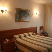 Viesnīca Hotel Alameda pilsētā Alba de Tormesa