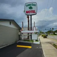 Titusville में, होटल Three Oaks Motel - Titusville