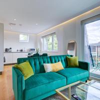 Stylish Apt with Balcony and easy central access, hotel di Acton, London