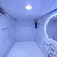 flor hostel capsules