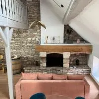 Les clos de Givry - Clos Théodore - Appartement 88m2 climatisé avec sauna et petite terrasse โรงแรมในGivry