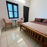 SEA BREEZE RELAX INN، فندق في كانور