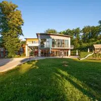 Ferienpark Plauer See, hotell i Alt Schwerin