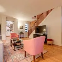 Riverfront Studio w/ Private Patio & Garden!, hotel a Augusta