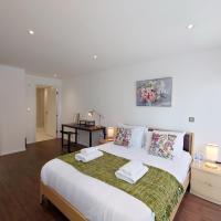 Fully Serviced Two Bed Apartment by ExCeL & O2