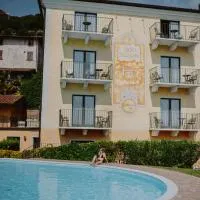 Stella D'Oro - Hotel & Apartments, ξενοδοχείο στην Tremosine Sul Garda