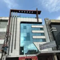 Hotel Cosmopolitan Rooms & Banquet, hotel Prayagraj városában