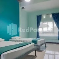 Syariah Safar Guest House Mitra RedDoorz，Cijoho的飯店