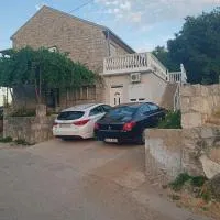 Jovanluka apartman studio nadomak Arslanaginića mosta, מלון בGradina