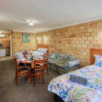 버크 Bourke Airport - BRK 근처 호텔 Darling River Motel