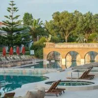 Bitzaro Grande Hotel & Suites, Hotel in Kalamaki