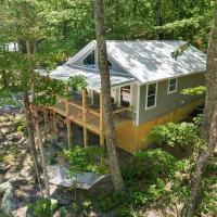 The Otter Box Cabin - 92 Acres Beside DeSoto State Park