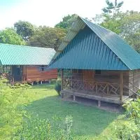 Quirquincho House Lodge، فندق في بويرتو مالدونادو