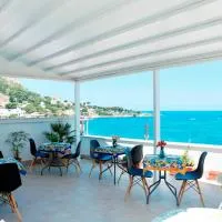 B&B Una Terrazza sul Golfo di Sferracavallo: Sferracavallo şehrinde bir otel