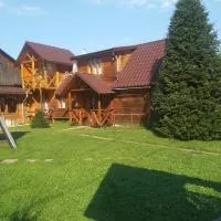 Sadiba Pid Skeleyu, viešbutis mieste Putyla