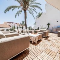 Super Stylish Apartment in Fantastic Location, hotel i Nueva Andalucia, Marbella