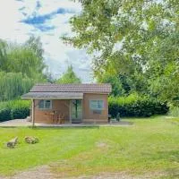 Petite maison dans la prairie, хотел в Marmeaux