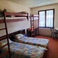 Chambre Quadruple avec Salle de Bains Privative 1, hotell i Vallouise