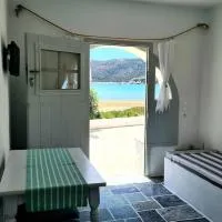 Beautiful seaside house on the beach, hotel Platísz Jalószban