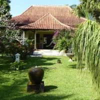 Rumah Kita Villa/hotel, khách sạn ở Kalibaru