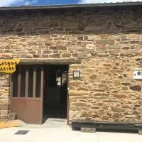Albergue Gabino, готель у місті El Ganso