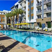 OC Irvine Central Luxe & Spacious Residence, hotel near John Wayne Airport - SNA, Santa Ana
