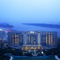 Hilton Nanjing Riverside, hotel en Nankín