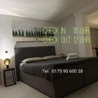 WPA Apartments - Zimmer- Modernes Apartment mit Parkplatz,WiFi,Netflix, hotel en Moosthenning