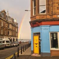 Portobello Charming Seaside 3-BR Holiday Apartment, hotelli kohteessa Edinburgh alueella Portobello