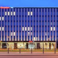 Hampton By Hilton Warsaw Mokotow、ワルシャワ、モコトフのホテル