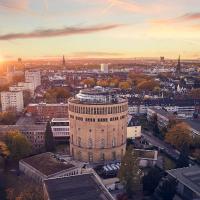 Wasserturm Hotel Cologne, Curio Collection by Hilton，科隆老城南區的飯店