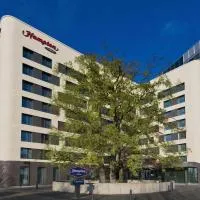 Hampton By Hilton Frankfurt Airport、フランクフルト・アム・マインにあるフランクフルト国際空港 - FRAの周辺ホテル