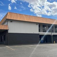 Quality Inn & Suites Near White Sands National Park – hotel w pobliżu miejsca Lotnisko Alamogordo-White Sands Regional - ALM w mieście Alamogordo