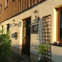 Reiterhof Müller، فندق في Baschütz