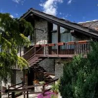 Chalet Cheverel (AO), hotel em Remondey