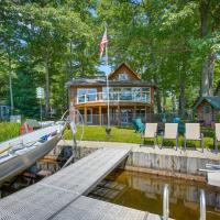 Lakefront Cadillac Retreat with Sauna and Boating!, hotel i Cadillac